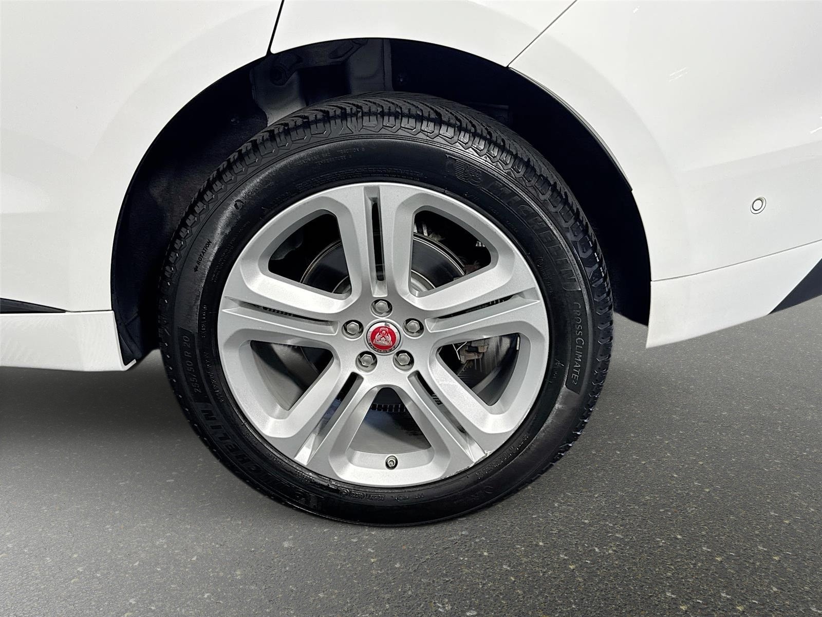 Used 2017 Polaris White Jaguar 35t R-Sport image 32