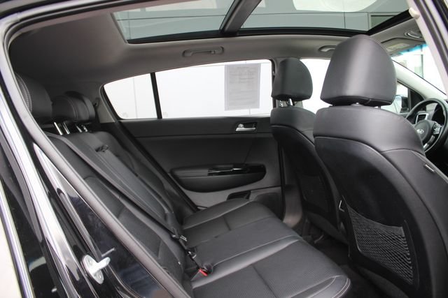 Used 2022 Red Kia EX image 30
