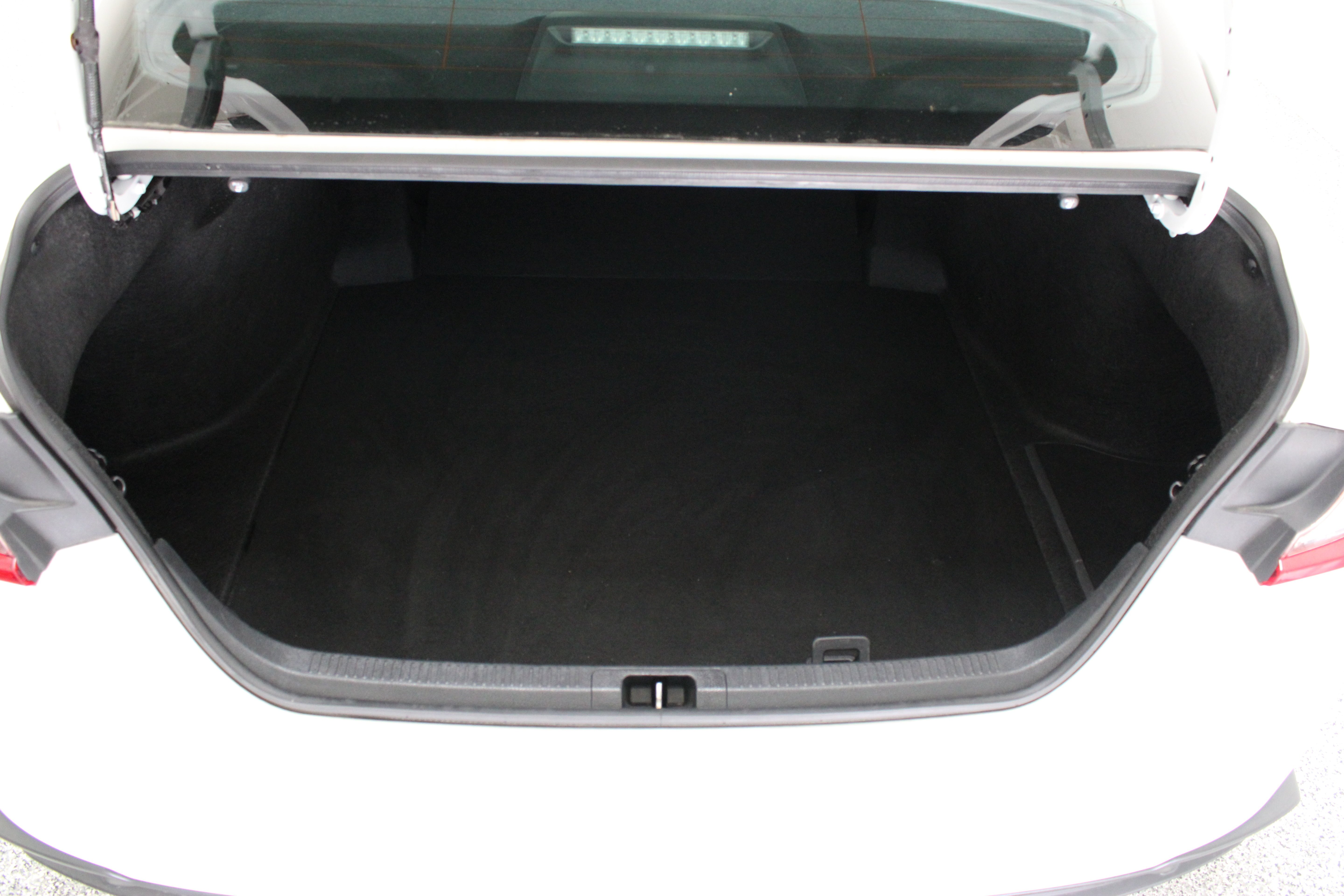 Used 2025 BLIZZARD PEARL Toyota SE image 31