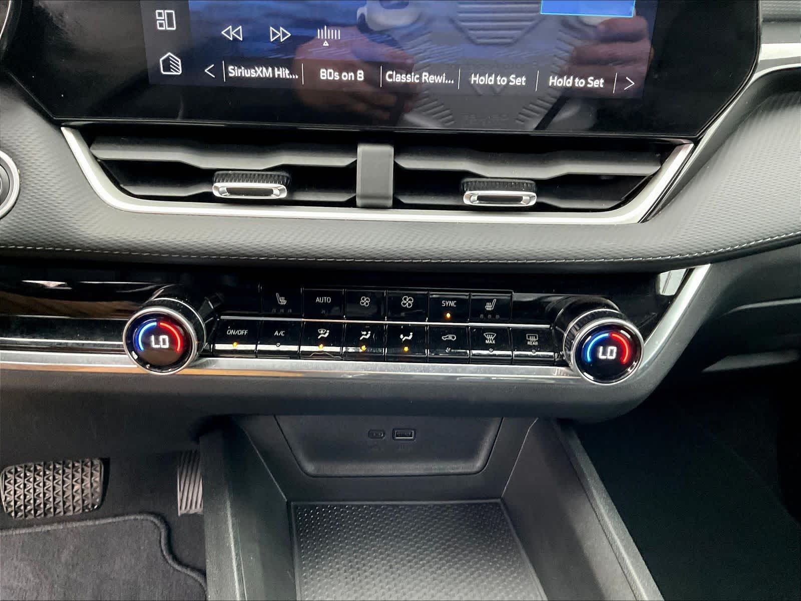 2025 Chevrolet Equinox LT - Photo 17