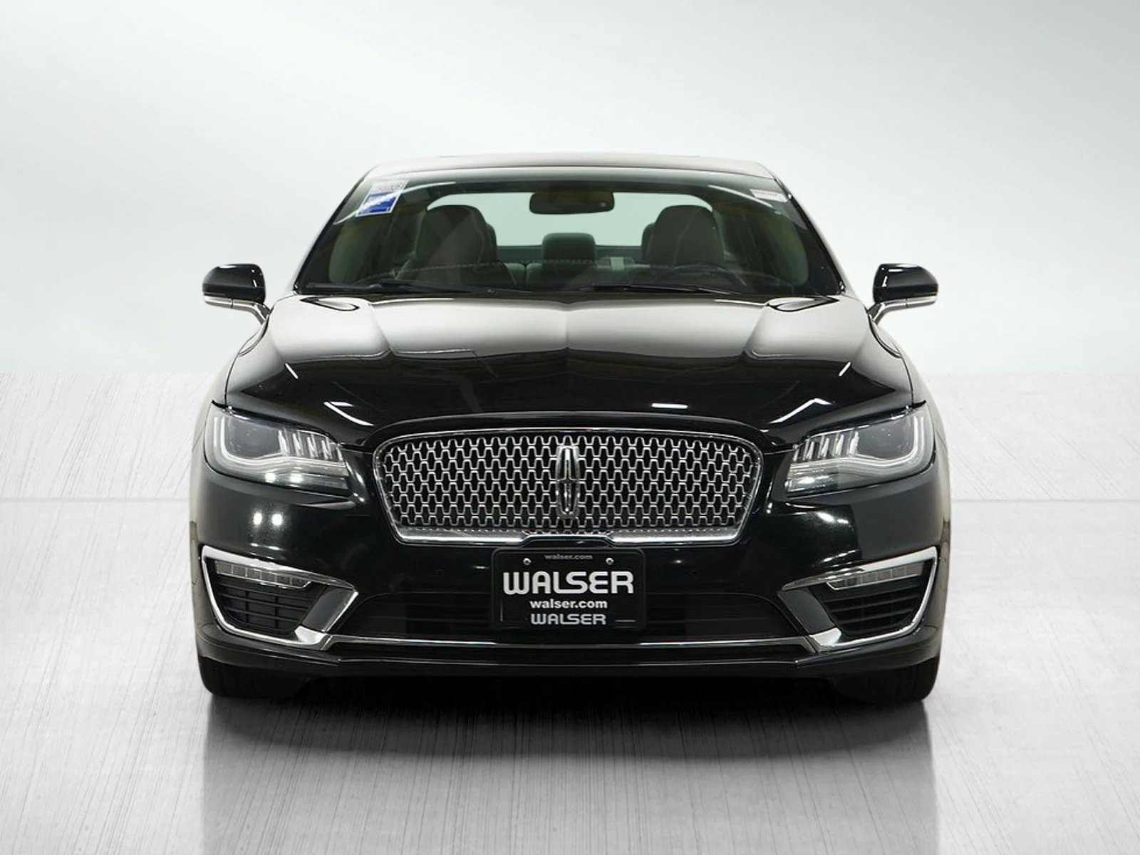 Used 2017 Black Velvet Lincoln Reserve image 8