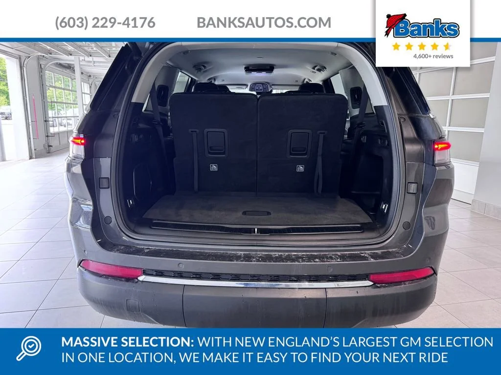 Used 2022 Baltic Gray Metal Jeep Limited image 7