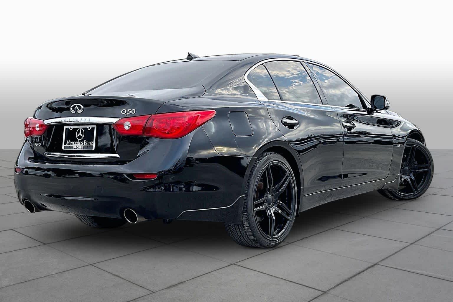 Used 2015 Black Obsidian INFINITI Premium image 12