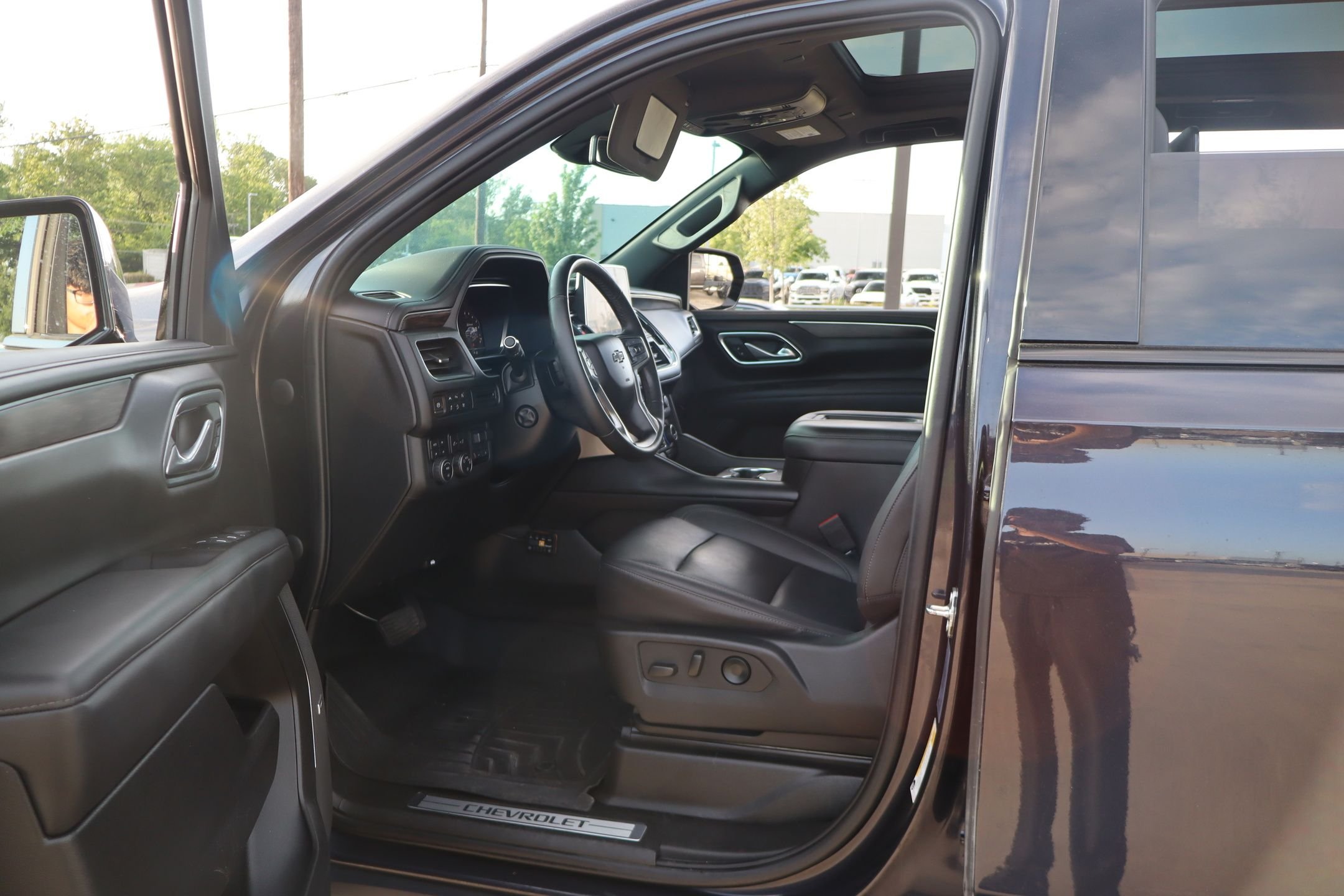 Used 2023 Dark Blue Chevrolet Z71 image 24