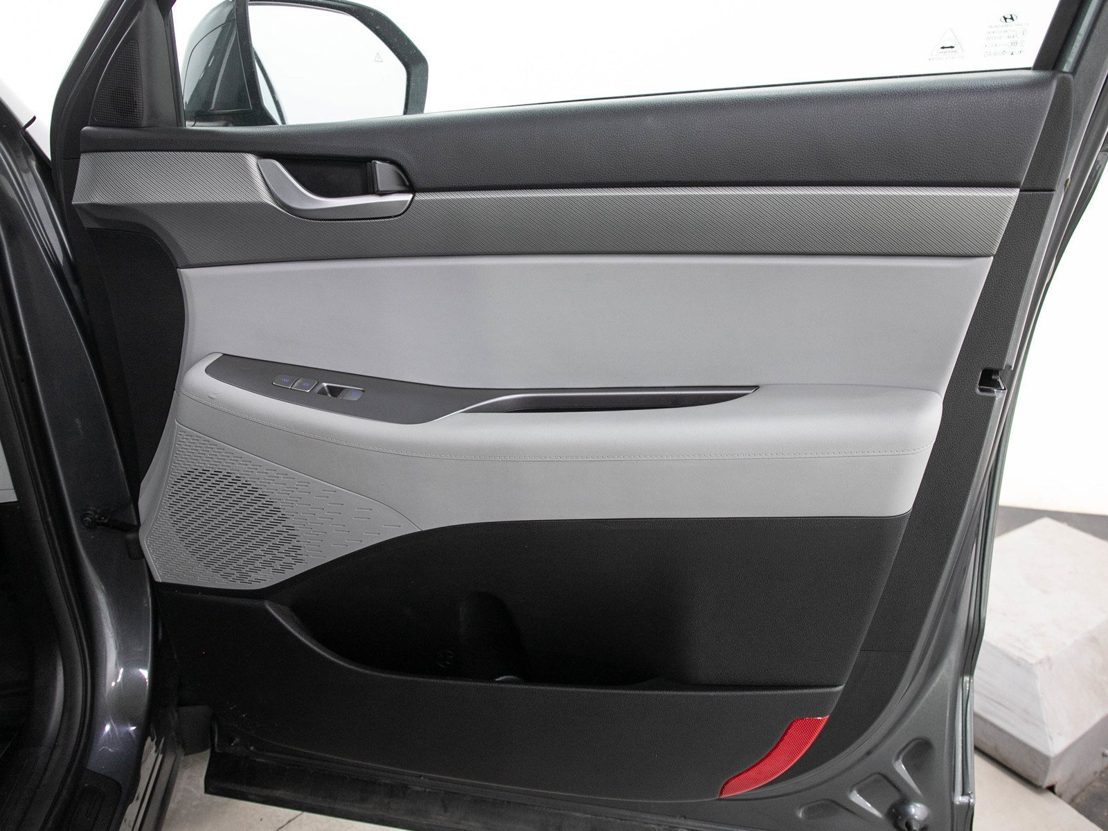 Used 2025 Steel Graphite Hyundai SEL AWD image 12