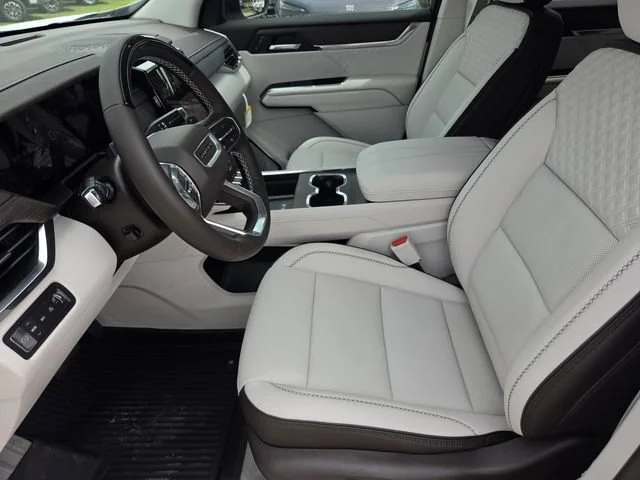 2026 GMC Acadia Denali - Photo 26