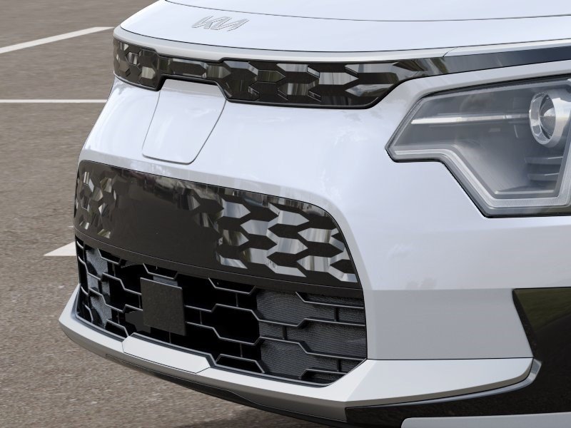 New 2026 Snow White Pearl Kia WIND image 12