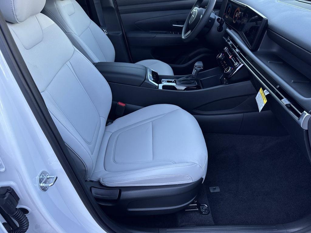New 2026 White Hyundai SEL FWD image 13
