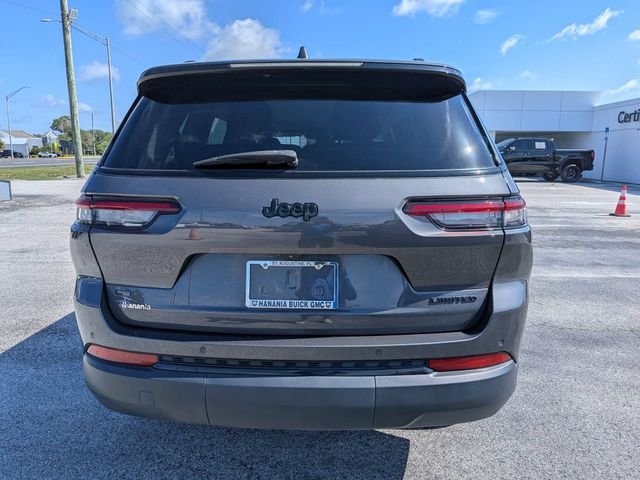 Used 2022 Gray Jeep Limited image 4
