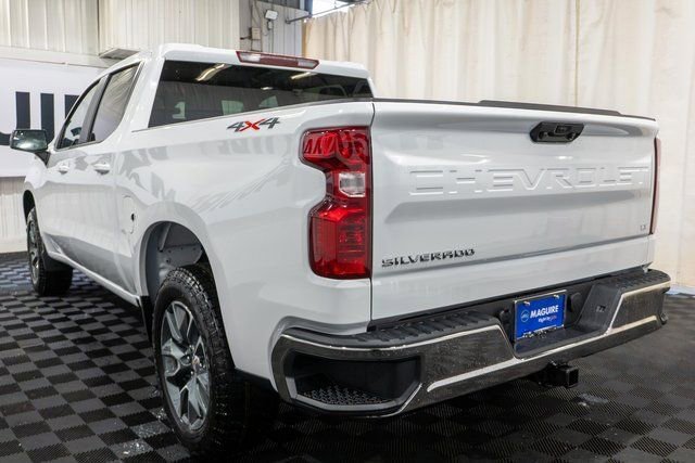 New 2026 Summit White Chevrolet LT (2FL) image 7