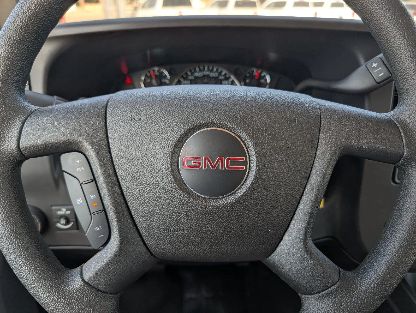 New 2026 Summit White GMC Work Van image 19