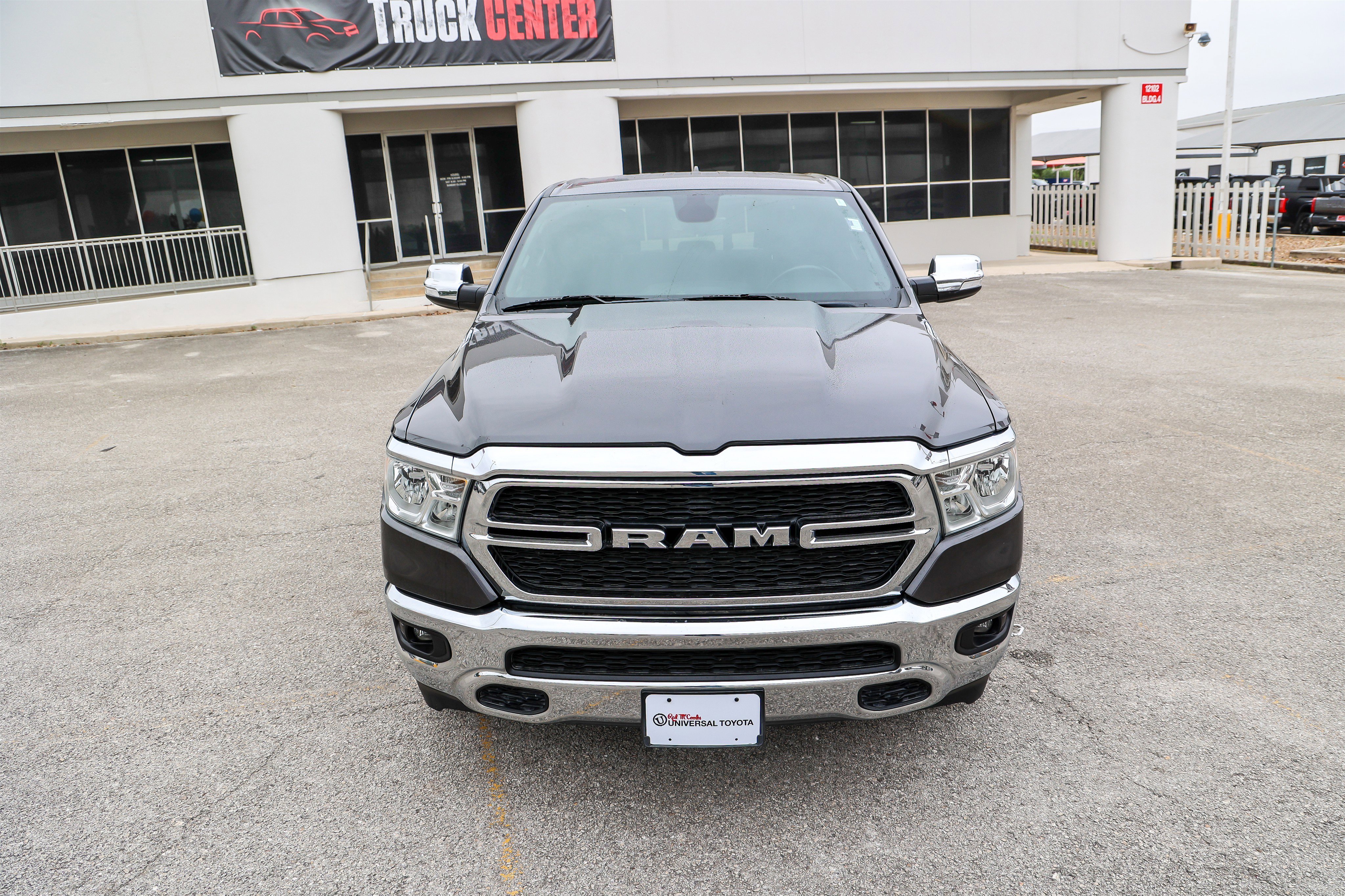 Used 2022 Granite Crystal Metallic Clearcoat Ram Lone Star image 3