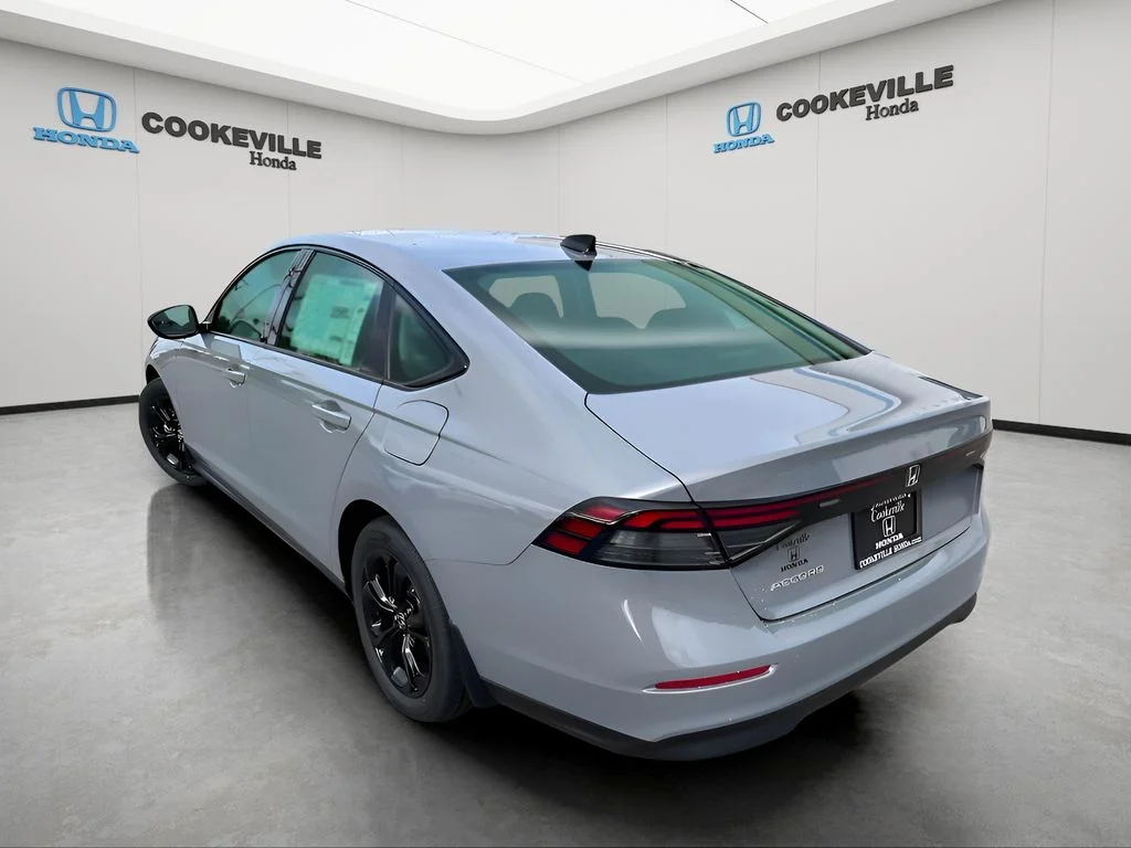 Used 2025 Gray Honda SE image 5