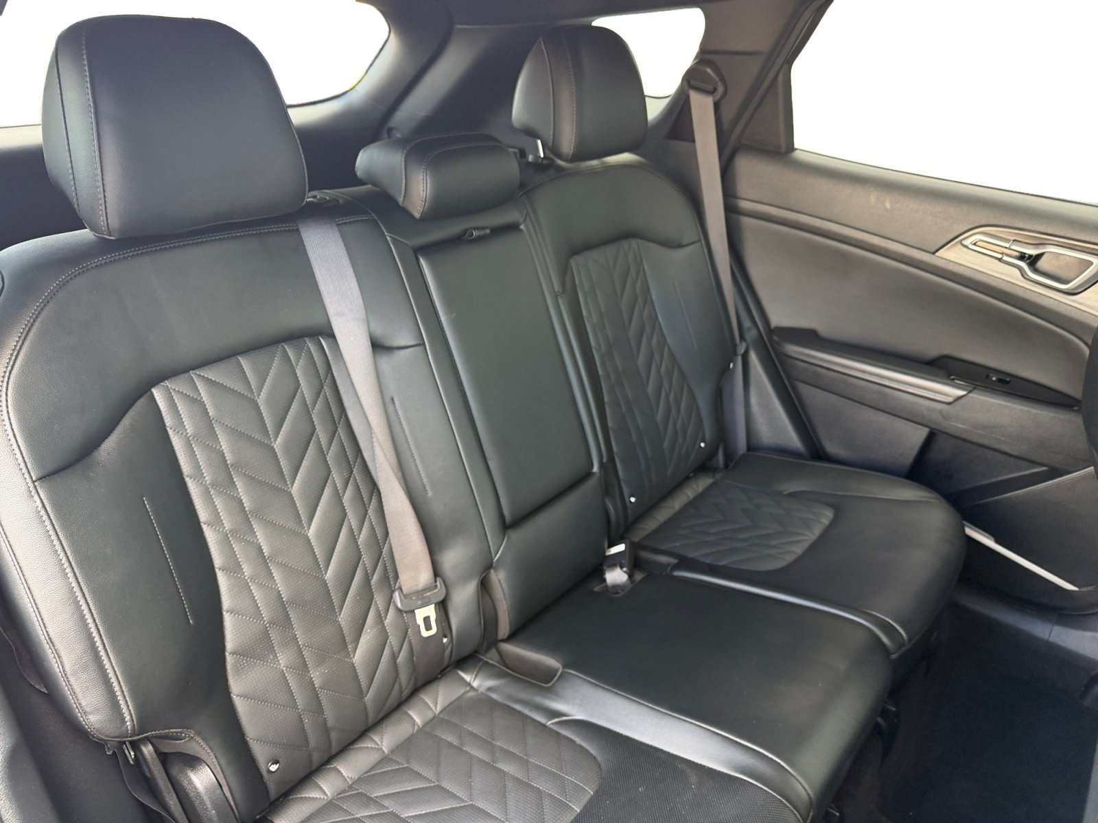 Used 2024 Wolf Gray Kia X-Line image 35