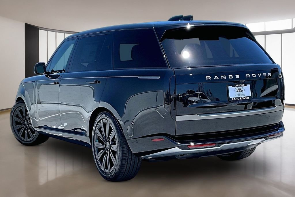 New 2026 Santorini Black LAND ROVER SE 7 Seats image 3