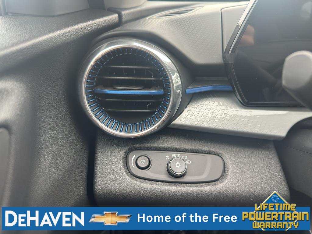 2026 Chevrolet Trax LT - Photo 15