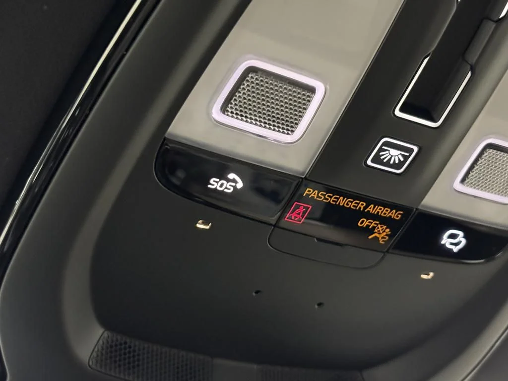 2026 Volvo XC90 Plus - Photo 25