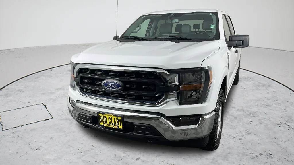 Used 2023 White Ford XLT image 2