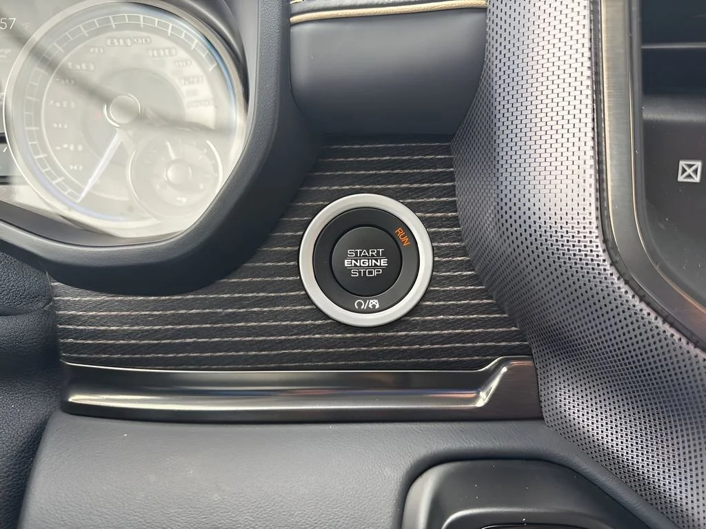 Used 2020  Ram Limited image 24