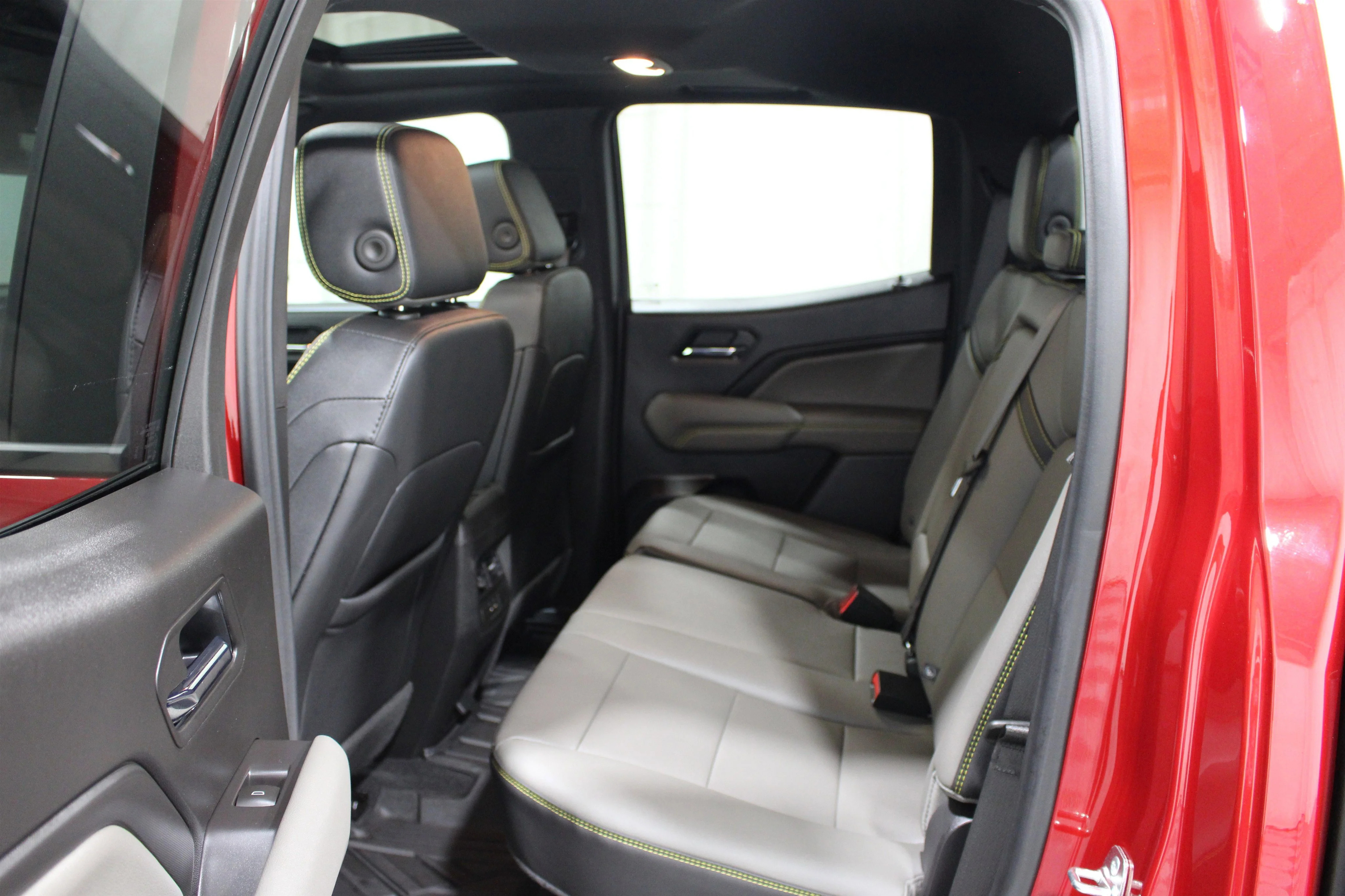 2026 Chevrolet Colorado ZR2 - Photo 22