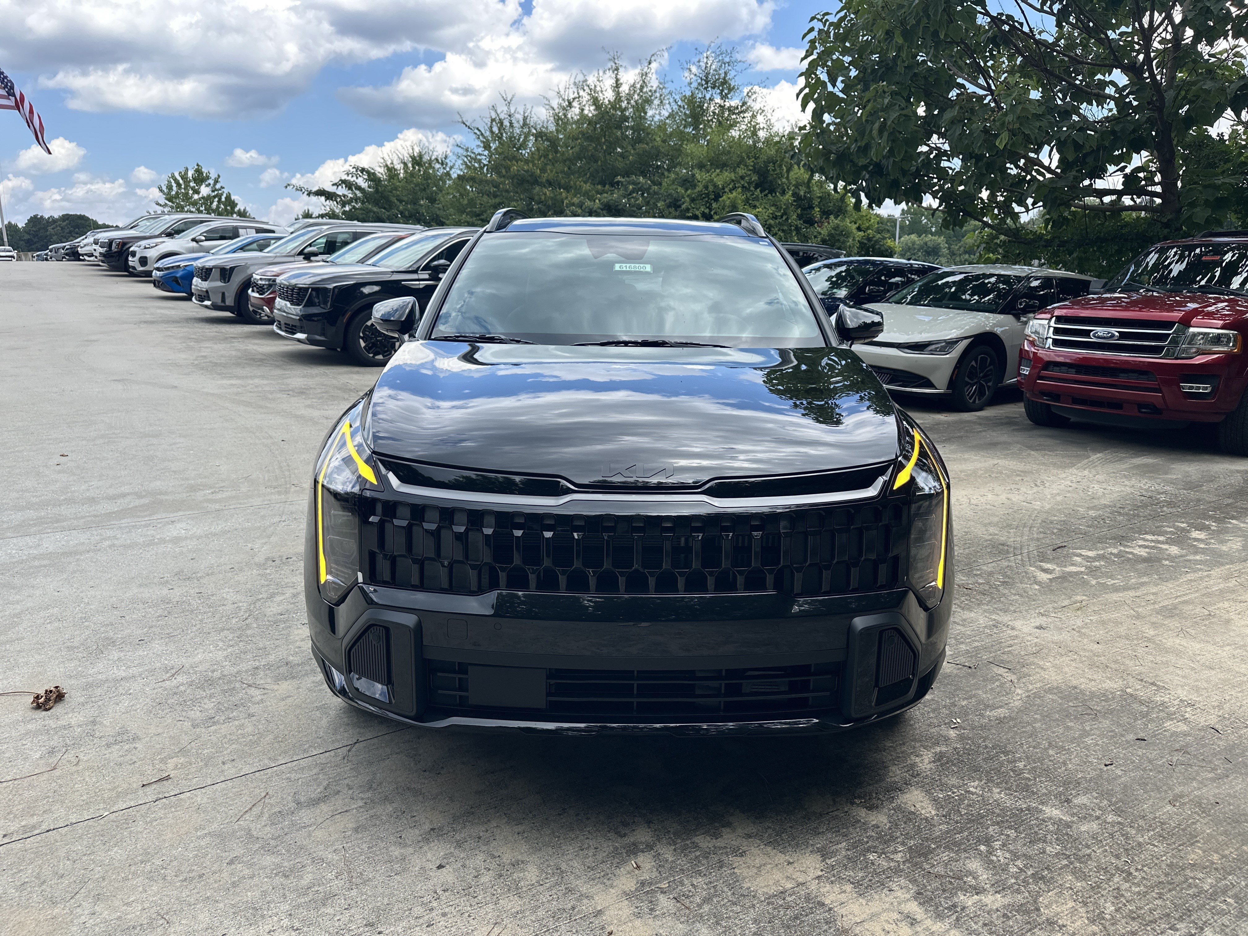 New 2027 Fusion Black Kia X-Line image 3