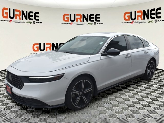 Used 2024  Honda Sport image 8