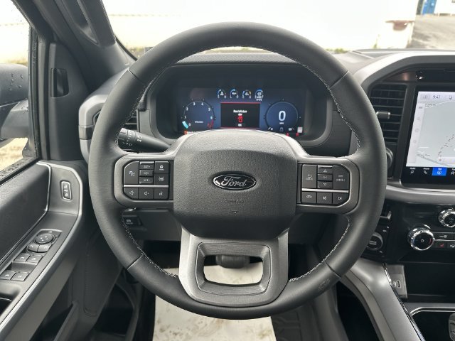 New 2026 Oxford White Ford XLT image 14