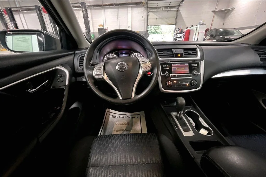 Used 2016 Black Nissan 2.5 S image 4