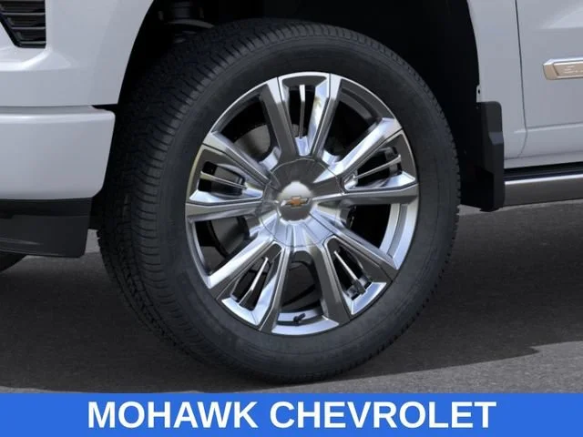 New 2026 Polar White Tricoat Chevrolet High Country image 9