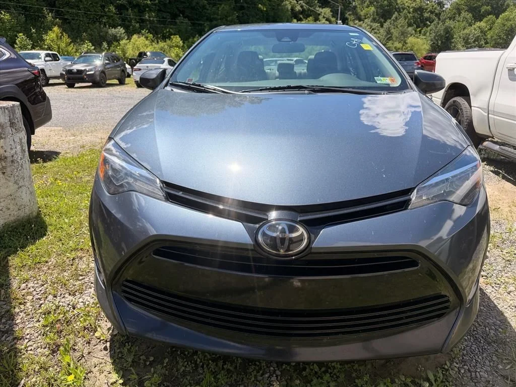 Used 2018 Gray Toyota LE image 35
