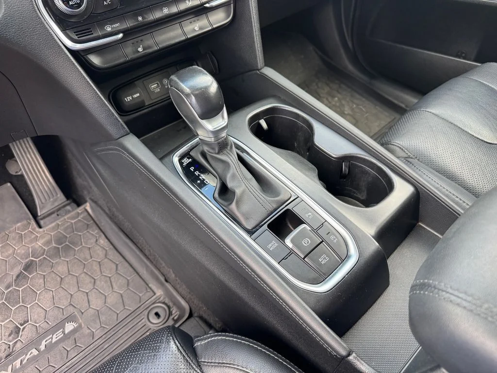 Used 2019 Black Hyundai Limited image 21