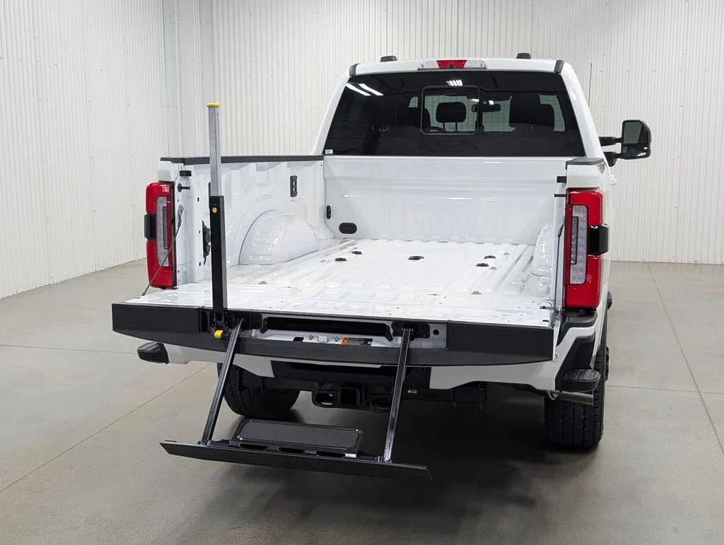 New 2026 Star White Metallic Tri-Coat Ford F-250® Platinum® image 28