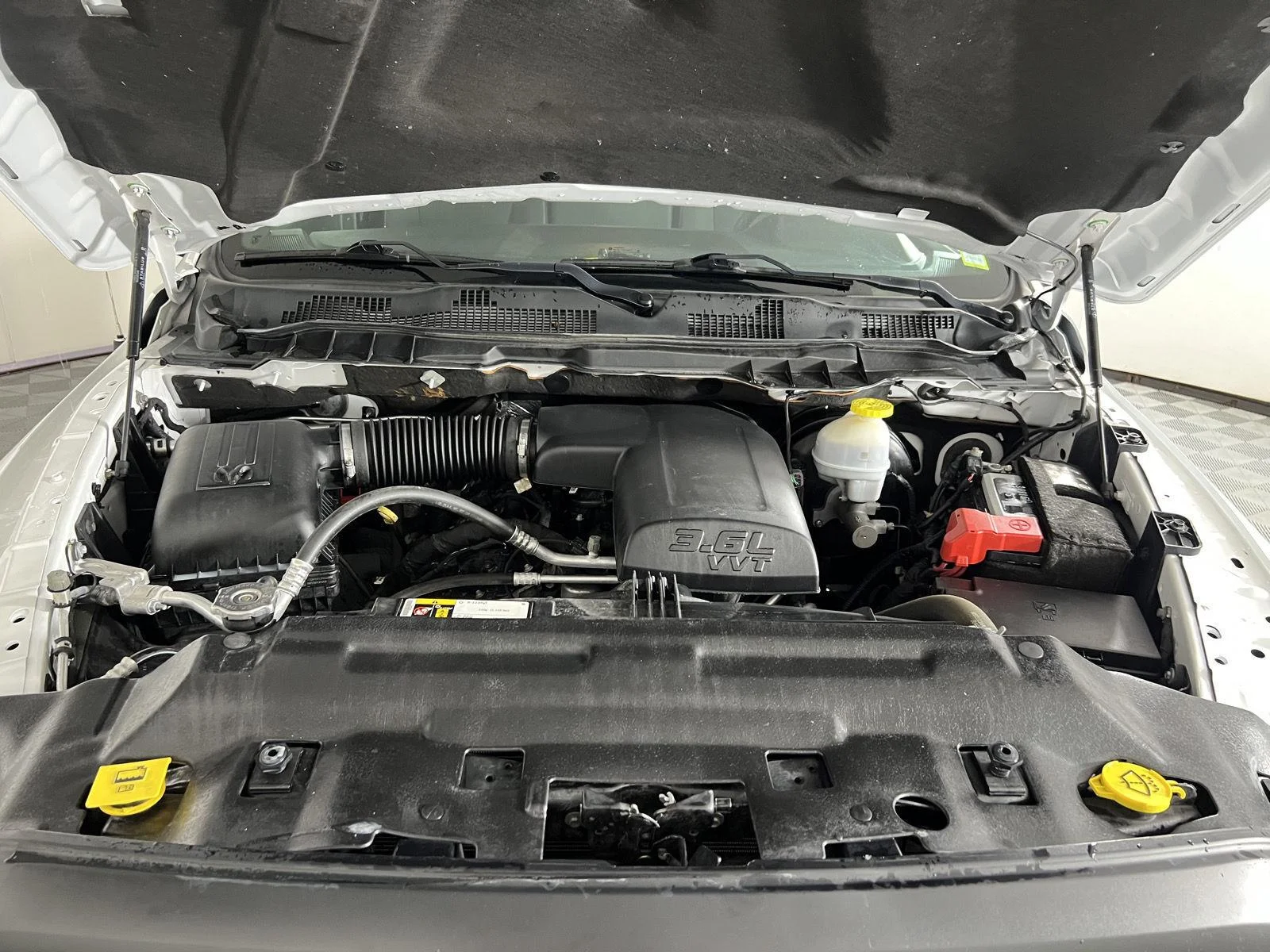 Used 2022 Wh Ram Warlock image 17