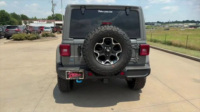 New 2023 Sting-Gray Clear-Coat Exterior Paint Jeep Rubicon 4xe image 7