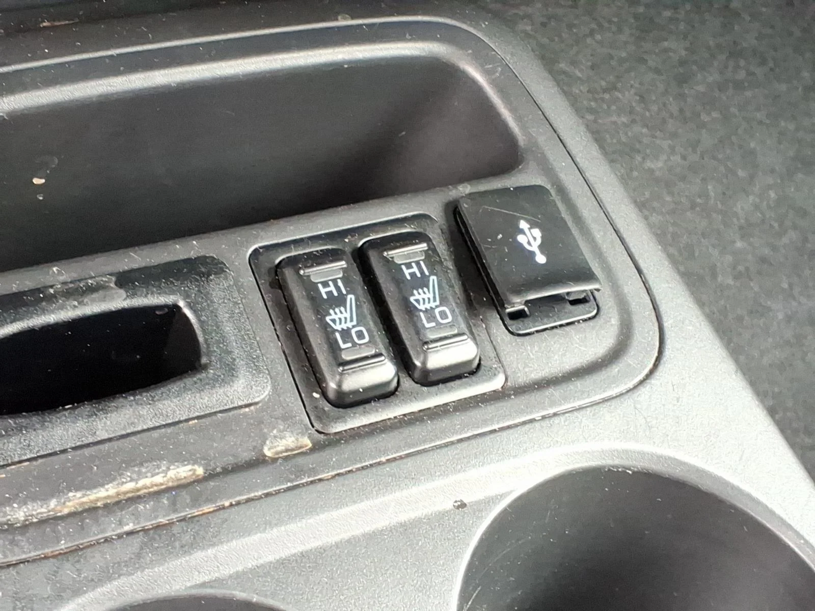 Used 2024  Mitsubishi SE image 5