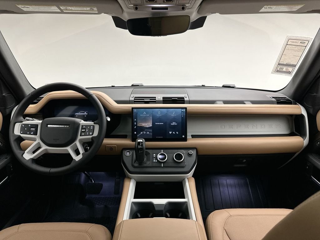 Used 2025 Gondwana Stone Metallic Land Rover S image 7