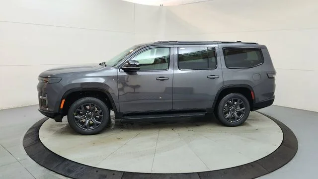 New 2026 Baltic-Gray Metallic Clear-Coat Exterior Paint Jeep Limited Altitude image 5
