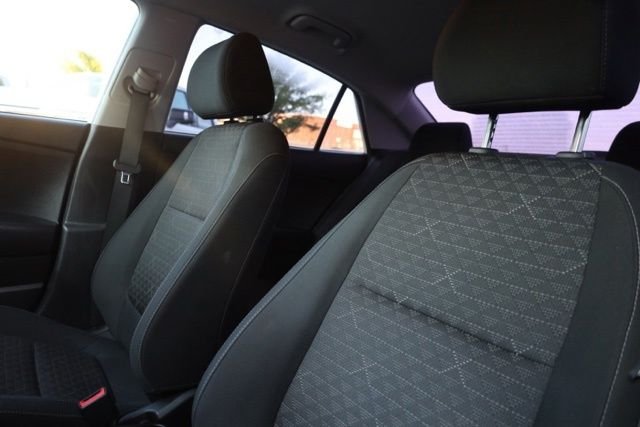 Used 2020 Clear White Kia LX image 21