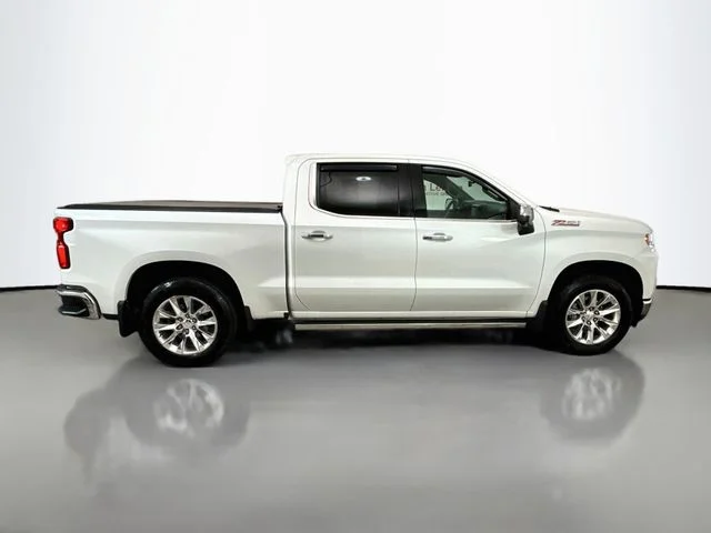 Certified Used 2019 Iridescent Pearl Tricoat Chevrolet LTZ image 8