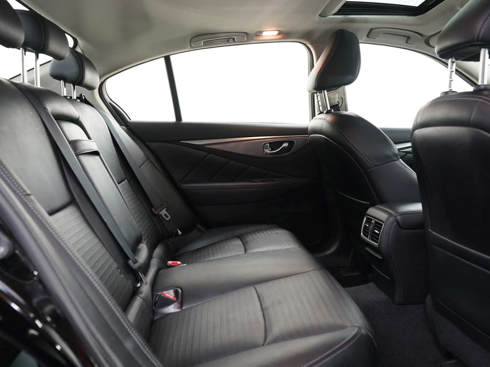 Used 2015 Black Obsidian INFINITI Sport image 12