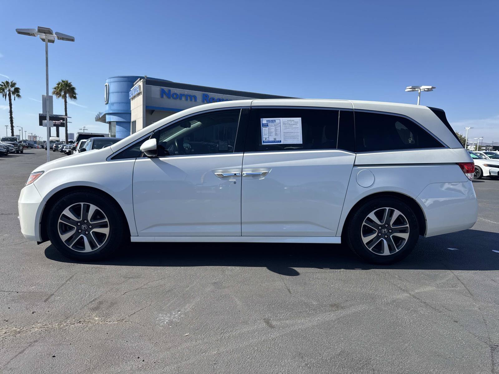 Used 2015 White Diamond Pearl Honda  image 2