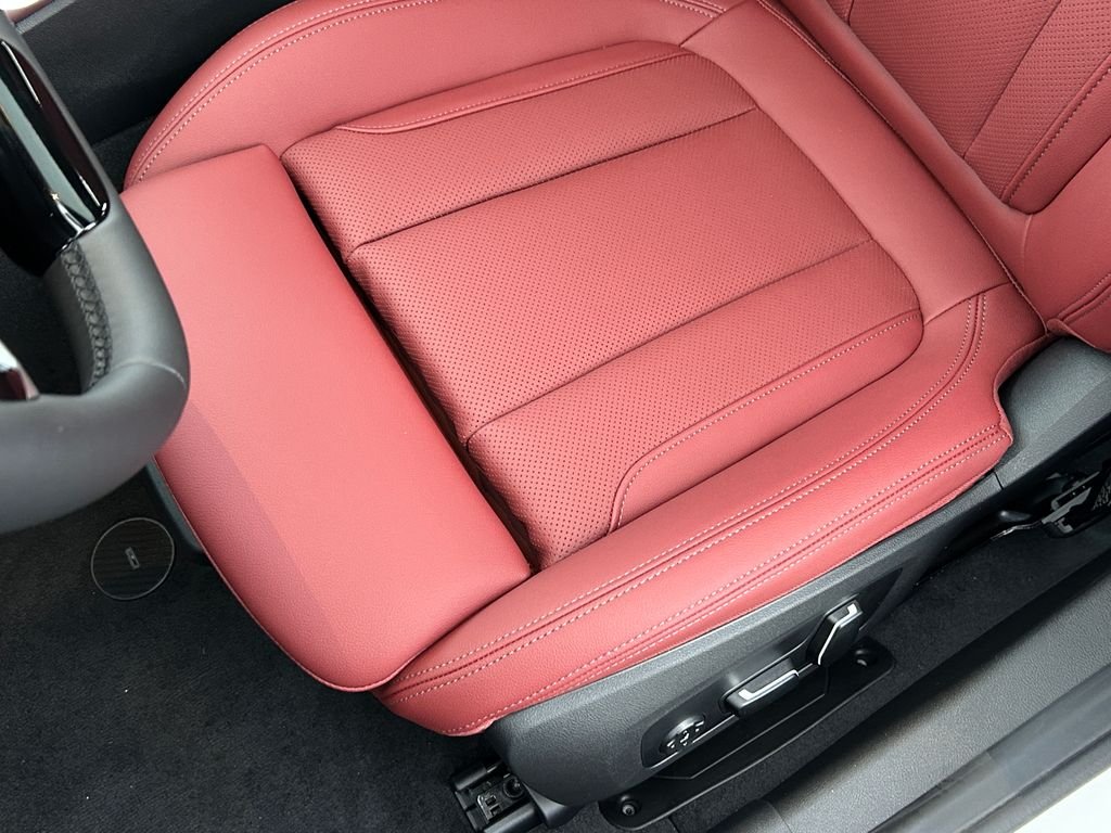 New 2026 Mineral White Metallic BMW 330i image 15
