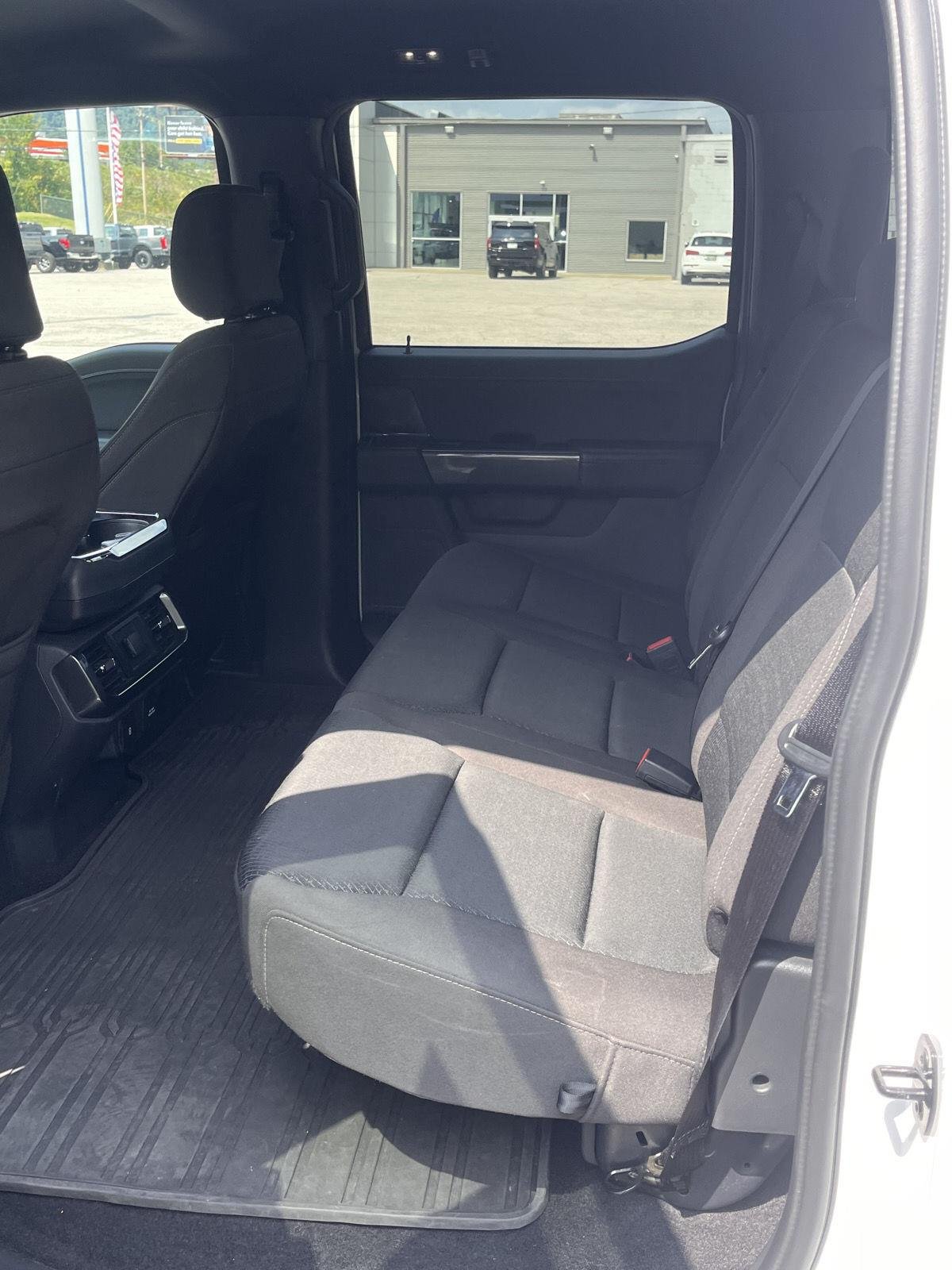 Used 2023 Oxford White Ford XLT image 20