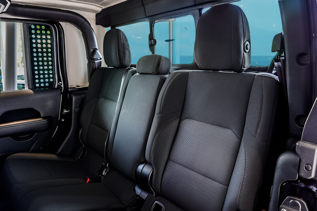 Used 2022 Black Jeep Overland image 35
