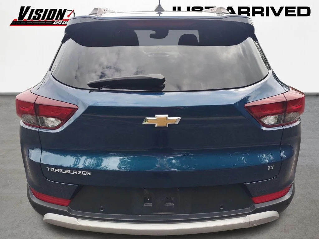 Used 2021 Blue Chevrolet LT image 4