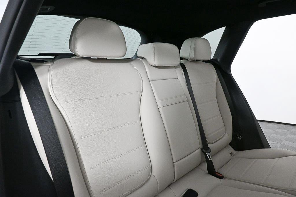 New 2027 MANUFAKTUR Moonlight White Metallic Mercedes-Benz GLC 300 image 20