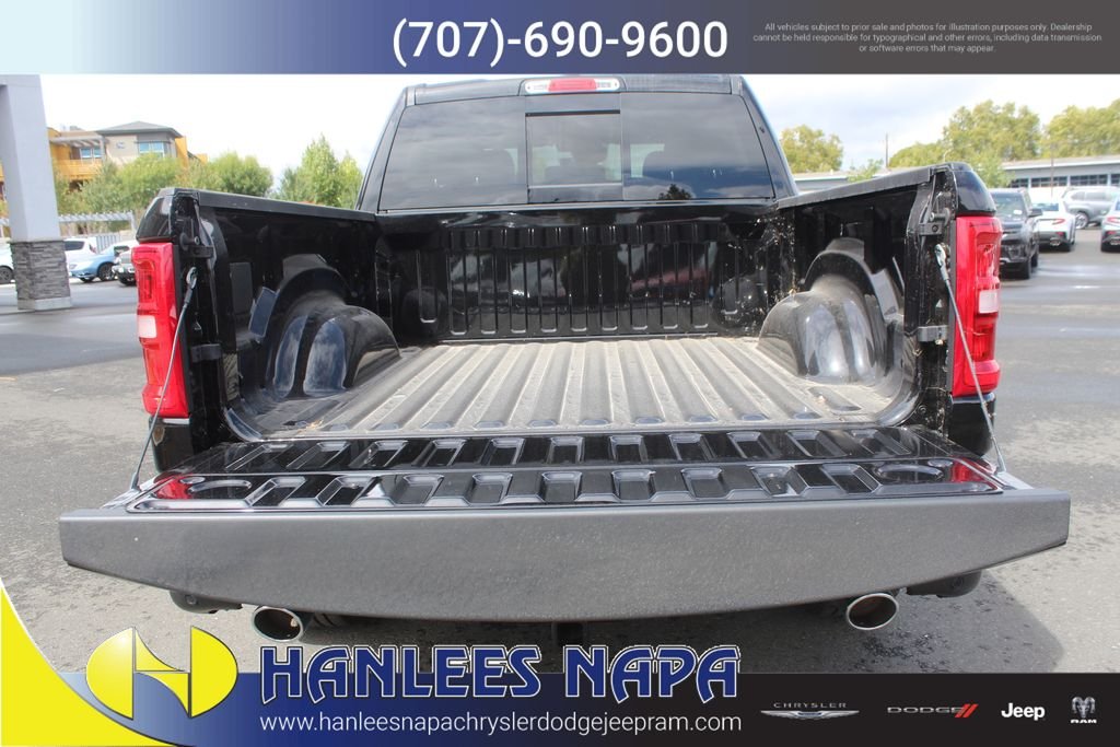 New 2026 Diamond Black Crystal Pearl-Coat Exterior Paint RAM Laramie image 10