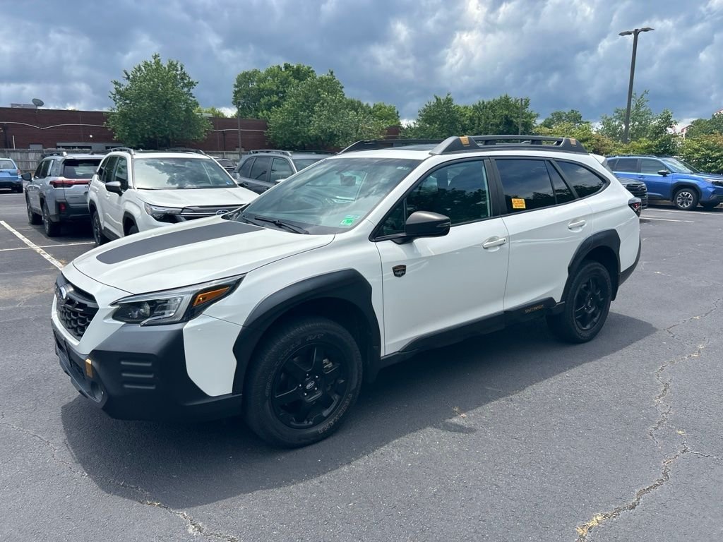 Used 2022 White Subaru Wilderness image 9