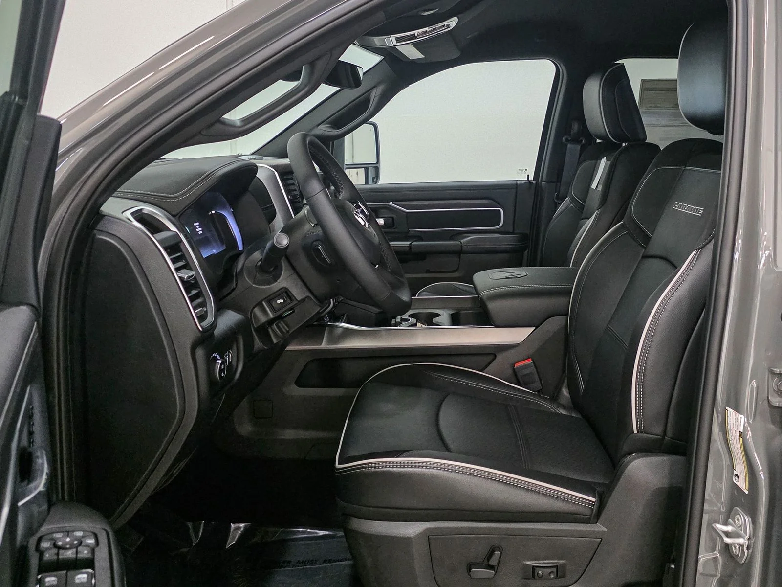 New 2026 Ceramic Gray Clear-Coat Exterior Paint RAM Laramie image 20