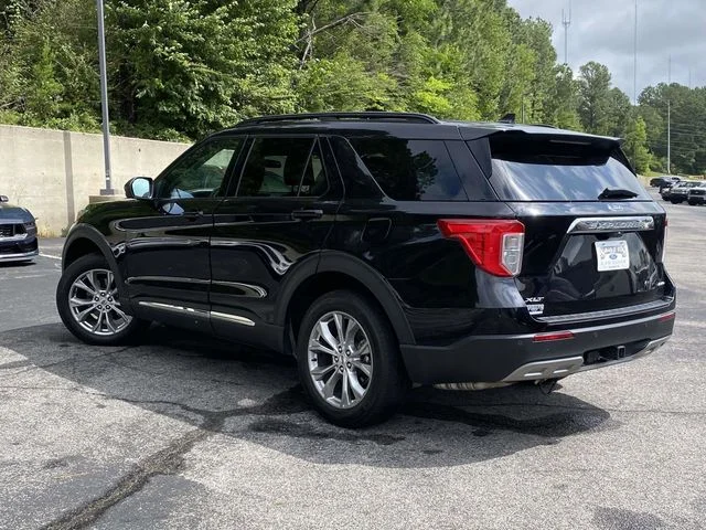 Used 2024 Black Metallic Ford XLT image 6